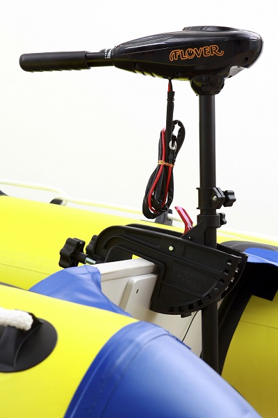 RIGGING AN ELECTRIC OUTBOARD MOTOR IS QUICK AND EASY