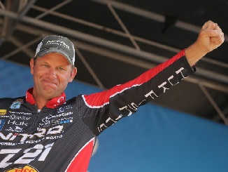 Kevin VanDam Comes From Behind To Win Cayuga Lake