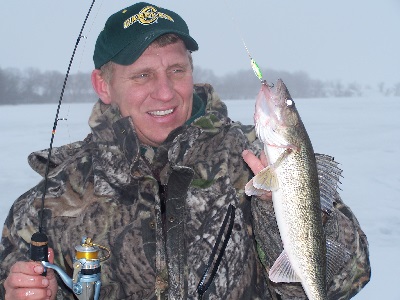 KEEP WARM WHEN FISHING IN COLD WEATHER