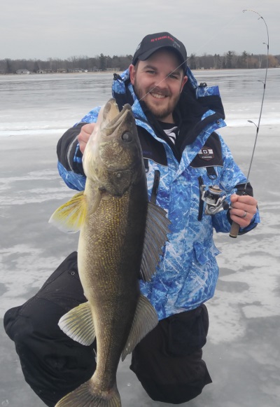 Snyder's Lures Bag A Giant Walleye For Kyle Lynn Snyder's Lures Bag A Giant Walleye For Kyle Lynn