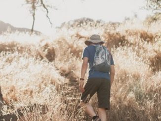 HOT WEATHER HIKING