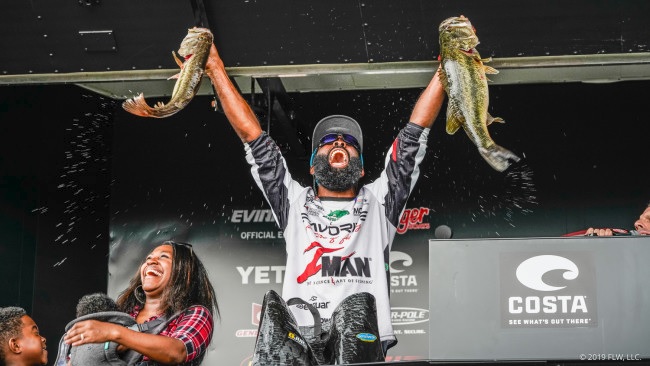 B. Lat Becomes A FLW Tour Champion (Watch His Day 4 Weigh-In)