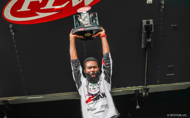 B. Lat Becomes A FLW Tour Champion (Watch His Day 4 Weigh-In)