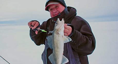 Catch cold-front walleyes on Lake of the Woods With Rapala